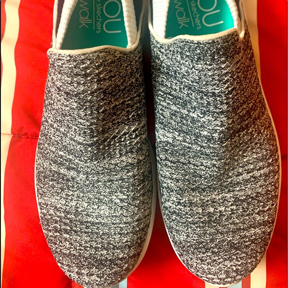 Skechers YOU Walk collection size 7.5, never worn.